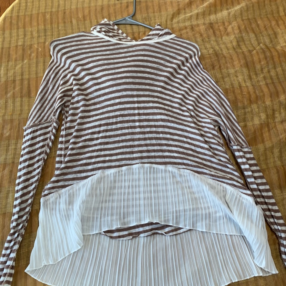 A long sleeve shirt